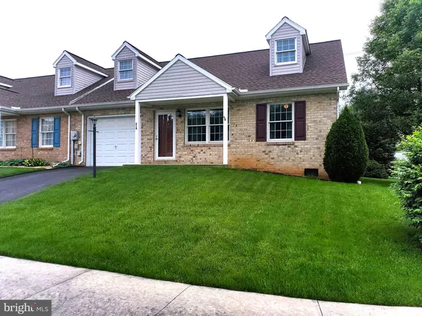 618 W 3rd St #71, Waynesboro, PA 17268