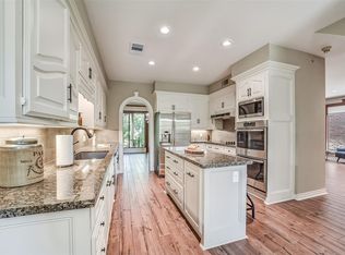 9566 Briar Forest Dr, Houston, TX 77063