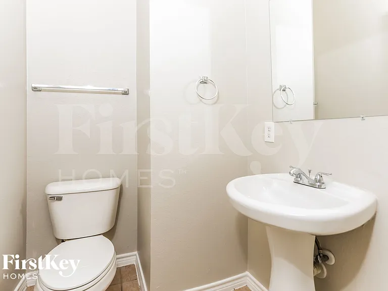 1746 Summerwood Ln — Photo 13