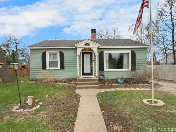 3009 Mourine Ln, McHenry, IL 60051