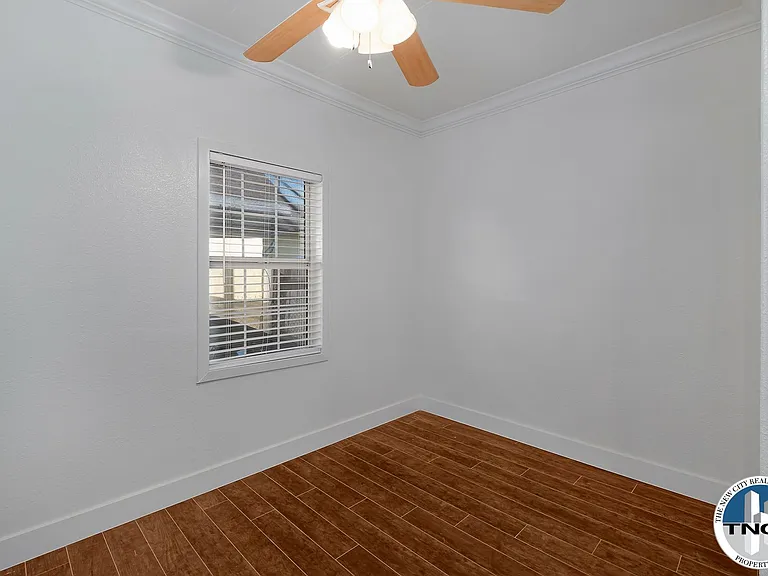 4116 Acacia Ave — Photo 6