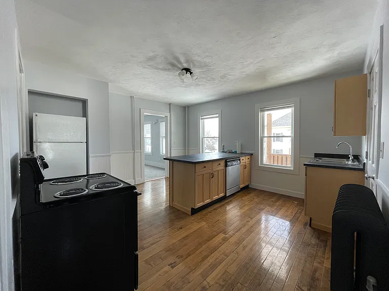 46 Beacon St #1 — Photo 3