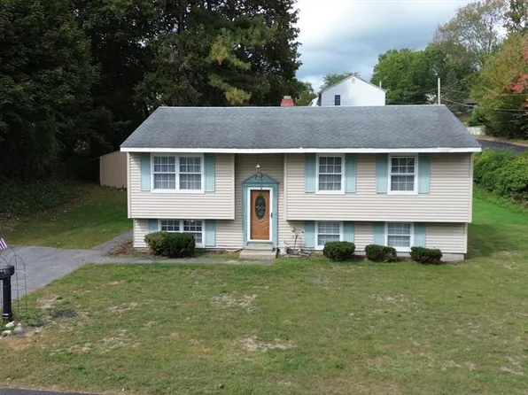 128 Reservoir St, Lowell, MA 01850
