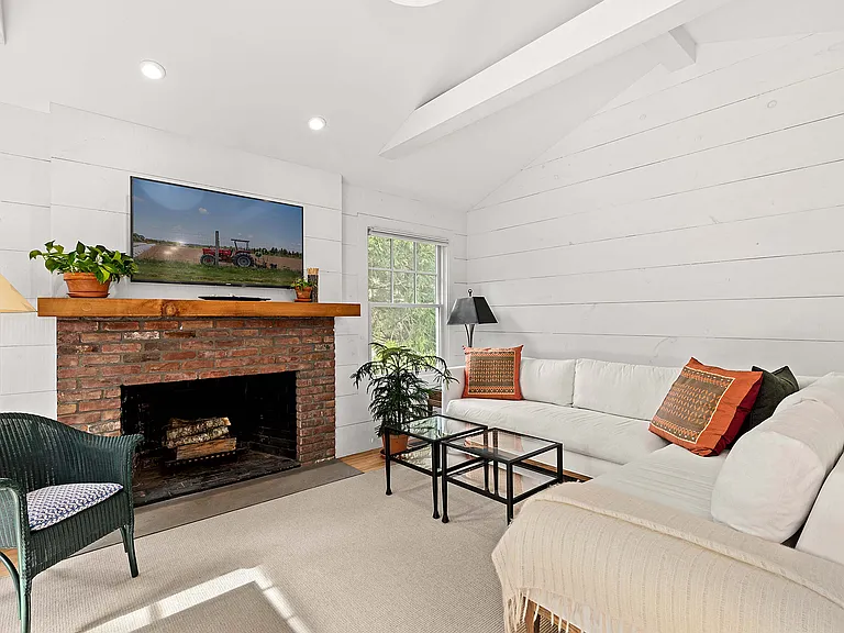 119 Sayres Path — Photo 7