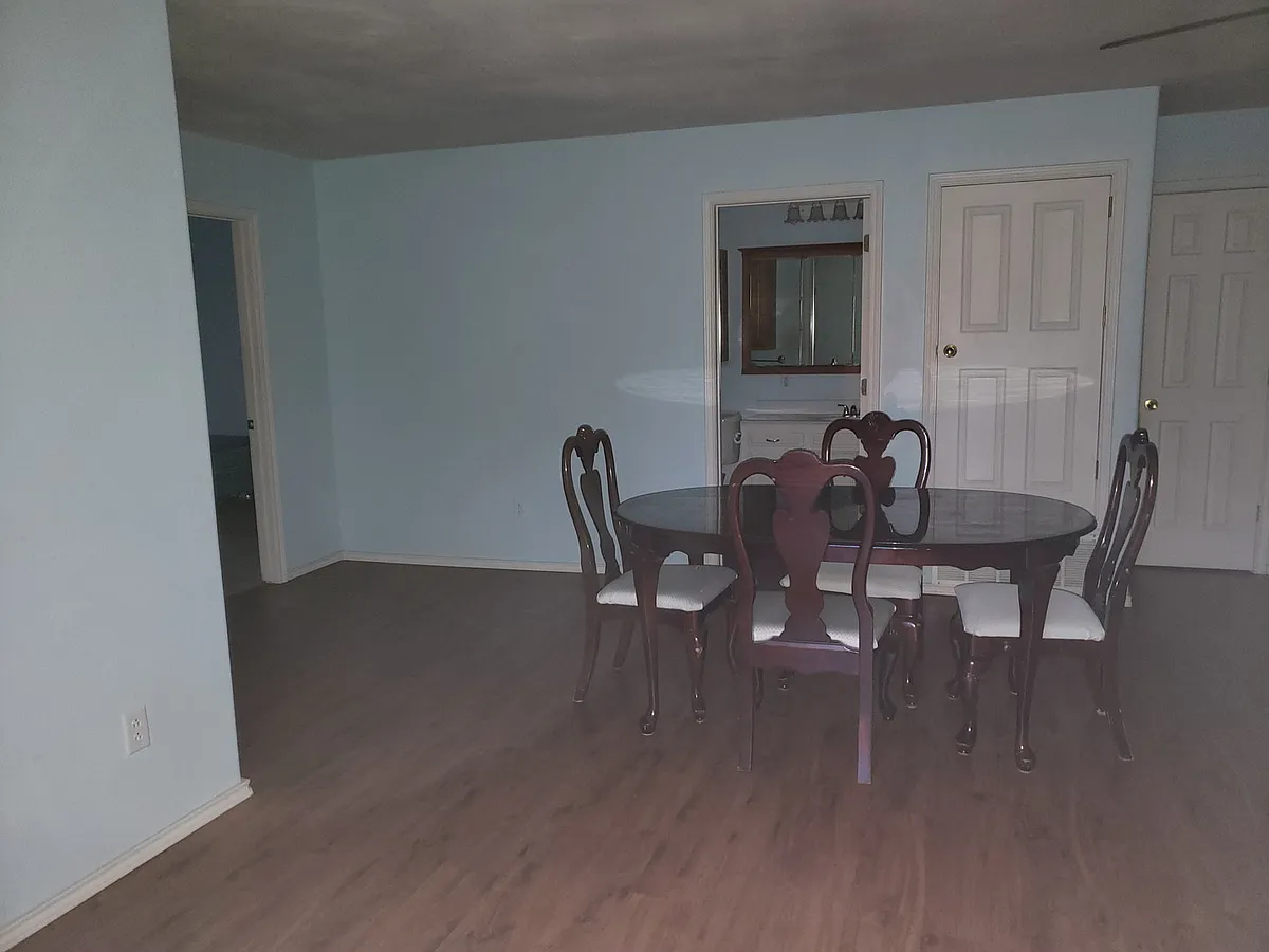 Building Photo - 113 E Magnolia St #113A