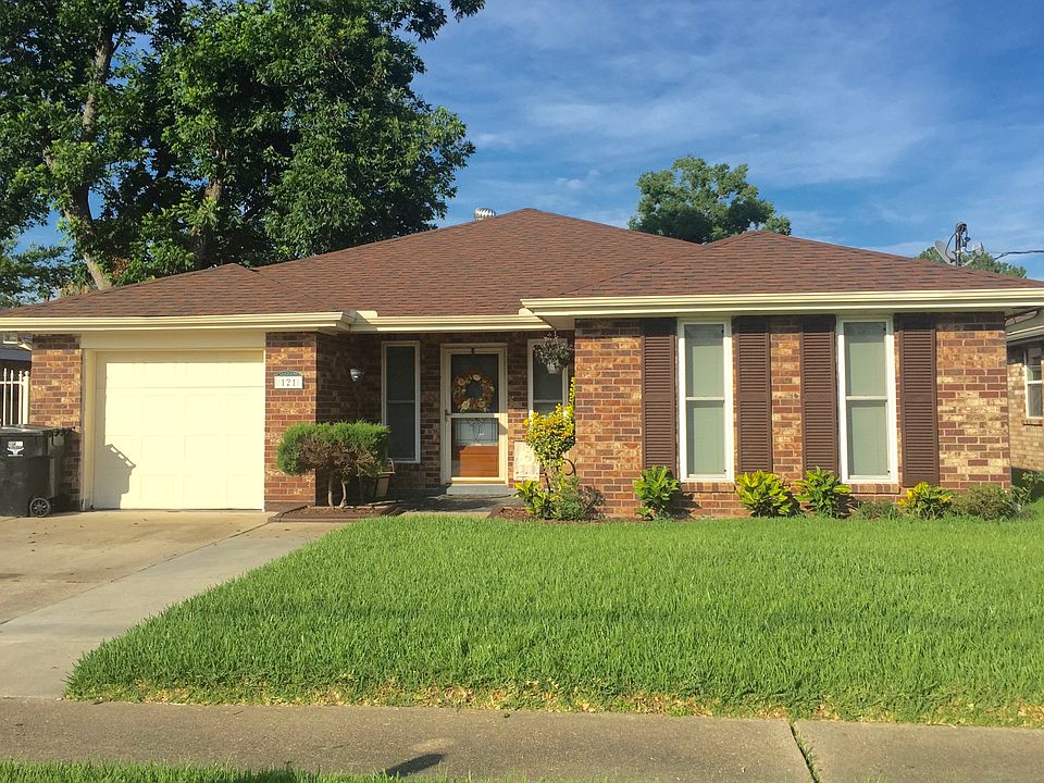 1st image of 121 Riverview Dr