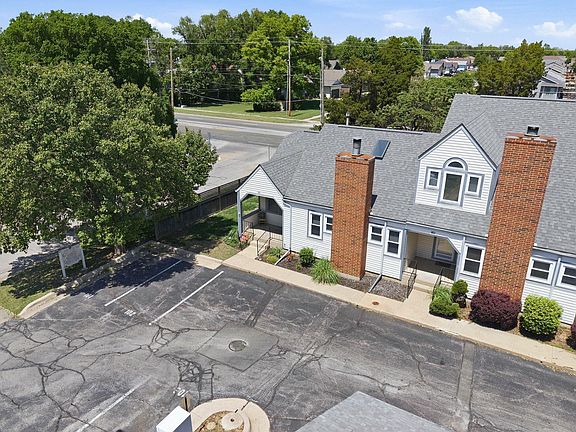 2nd image of 1620 S Longford Ln APT 101
