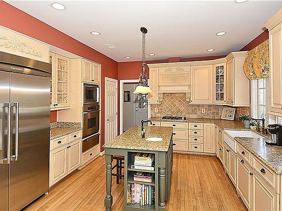 3rd image of 867 Forestville Meadows Dr