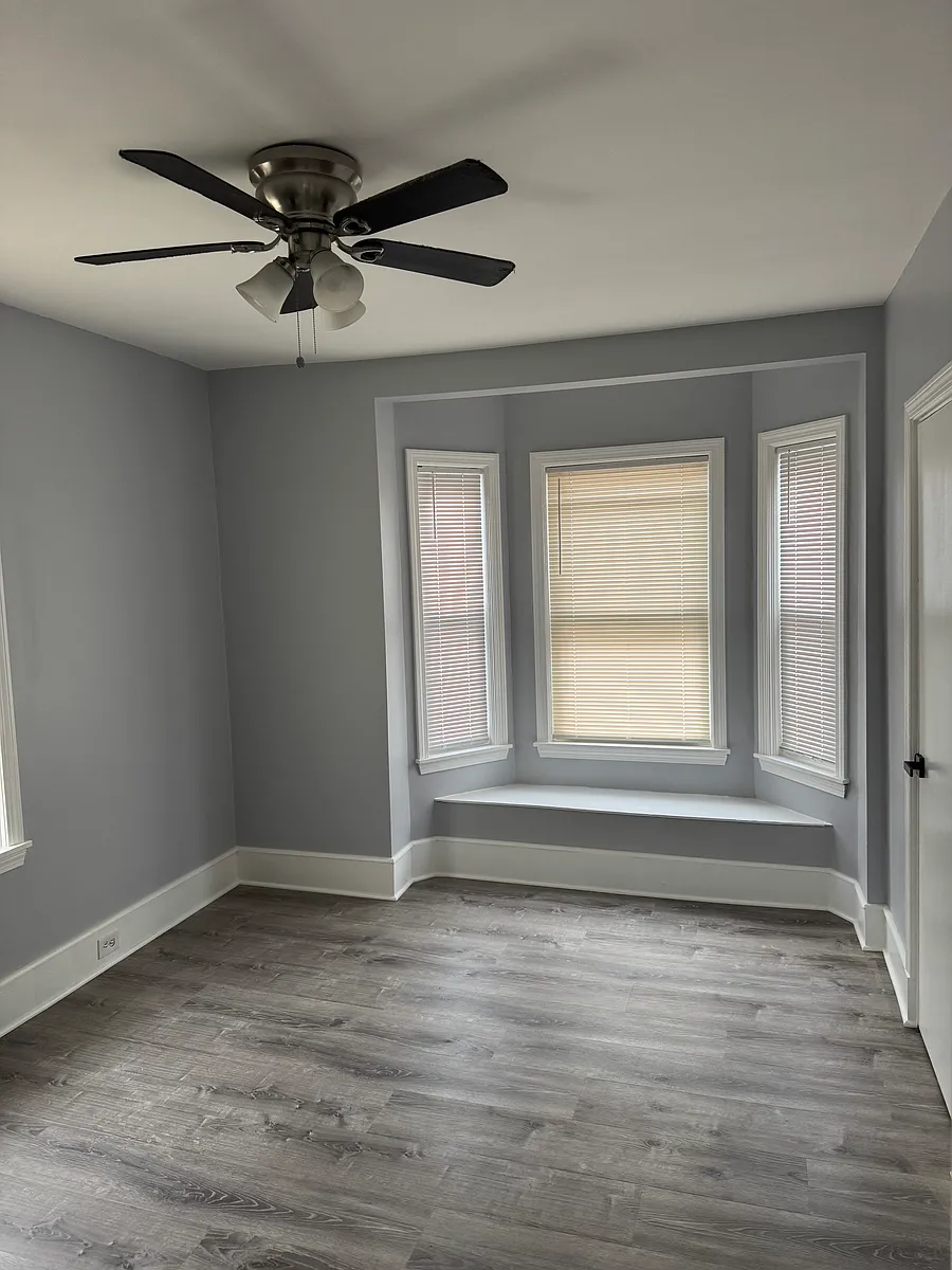 Building Photo - 12 Greenheys St #2