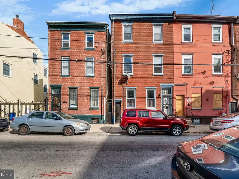 915 N 6th St — Photo 40