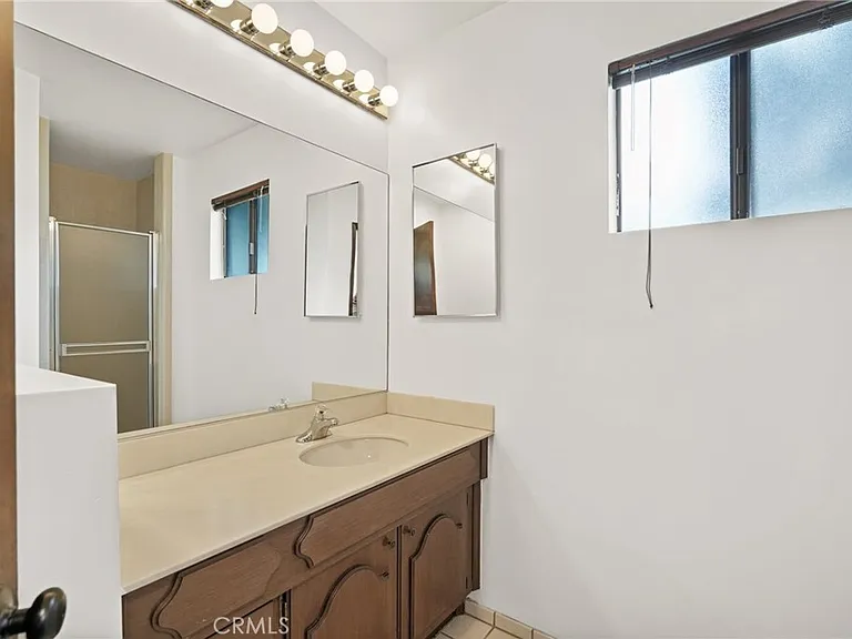 11803 Gerald Ave — Photo 23