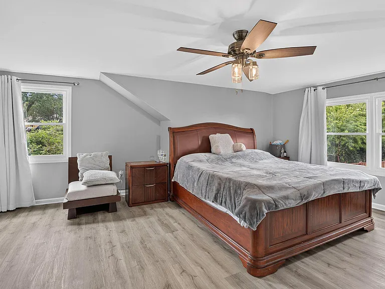 12420 Seabury Ln — Photo 29
