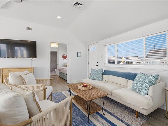 5th image of 490 Ocean St