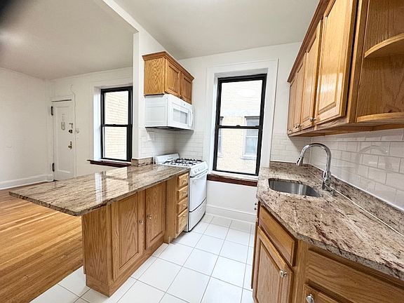 2nd image of 21-38 Crescent St #C1