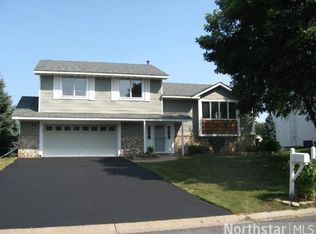 9406 Haralson Rd, Woodbury, MN 55125