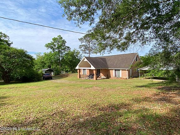 3rd image of 40 Clay Rd