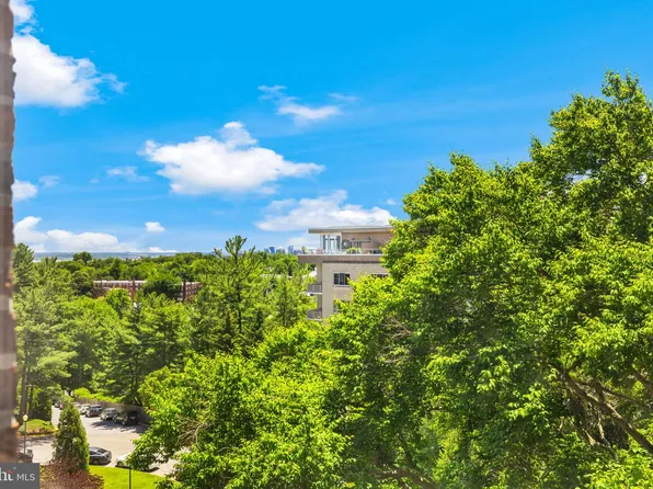 4000 Cathedral Ave NW APT 651-B, Washington, DC 20016