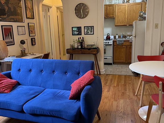 2nd image of 2351 W Wilson Ave APT 205