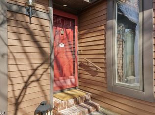 28 Valley View Dr, Basking Ridge, NJ 07920