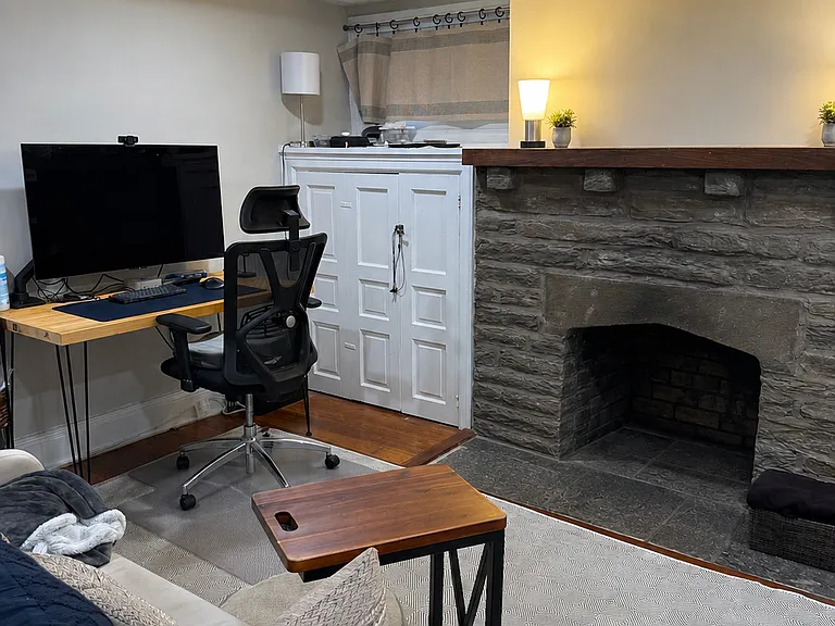 313 S 18th St #1R — Photo 2