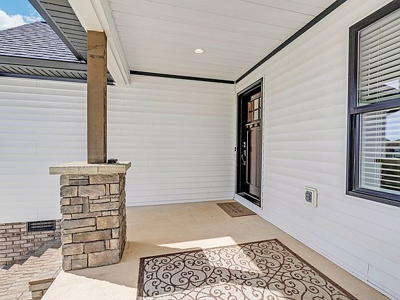 4th image of 4760 Ellen Cir