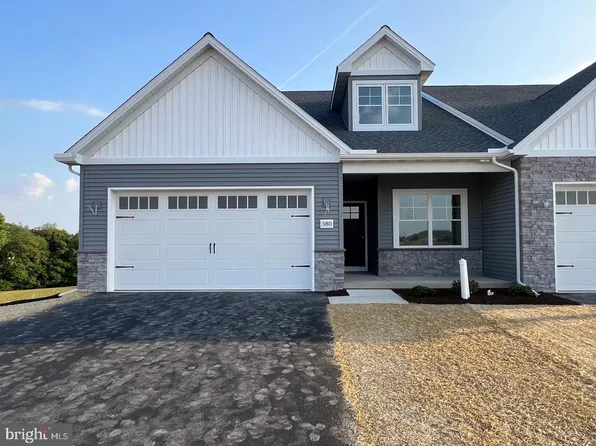 380 Ridgefield Dr, Elizabethtown, PA 17022