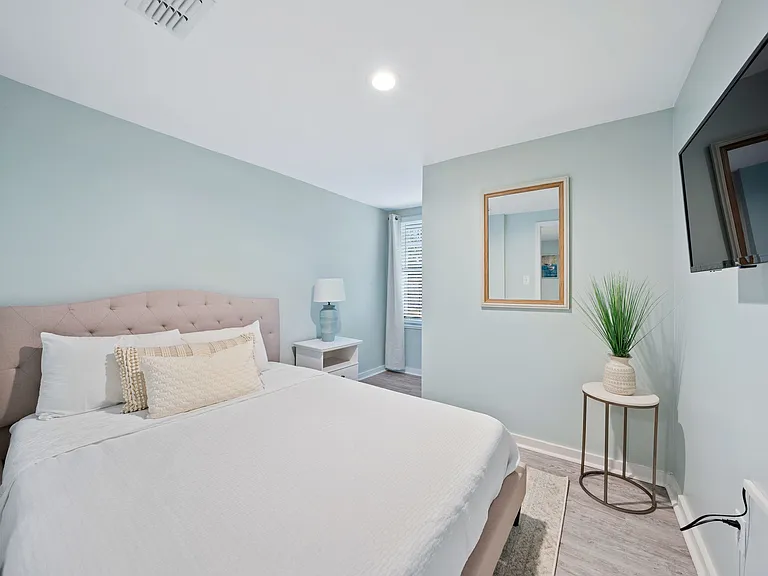 Downstairs Bedroom 4