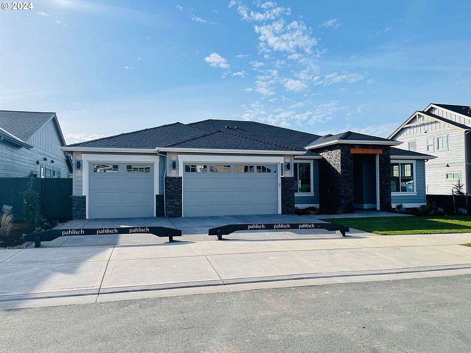 1st image of 4368 SE 61st Ave