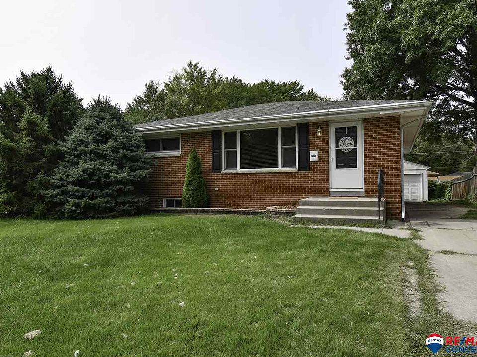 1st image of 2141 S 49th St