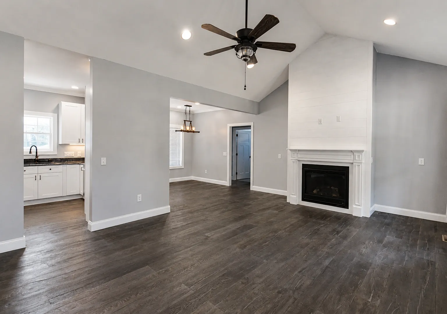 Inviting 3-Bedroom Home with Fireplace and Large Wooden Deck in Sparta — Photo 2