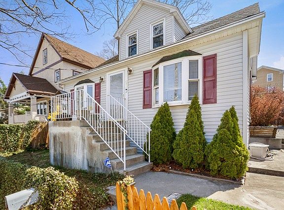 3rd image of 30 N Goodwin Ave