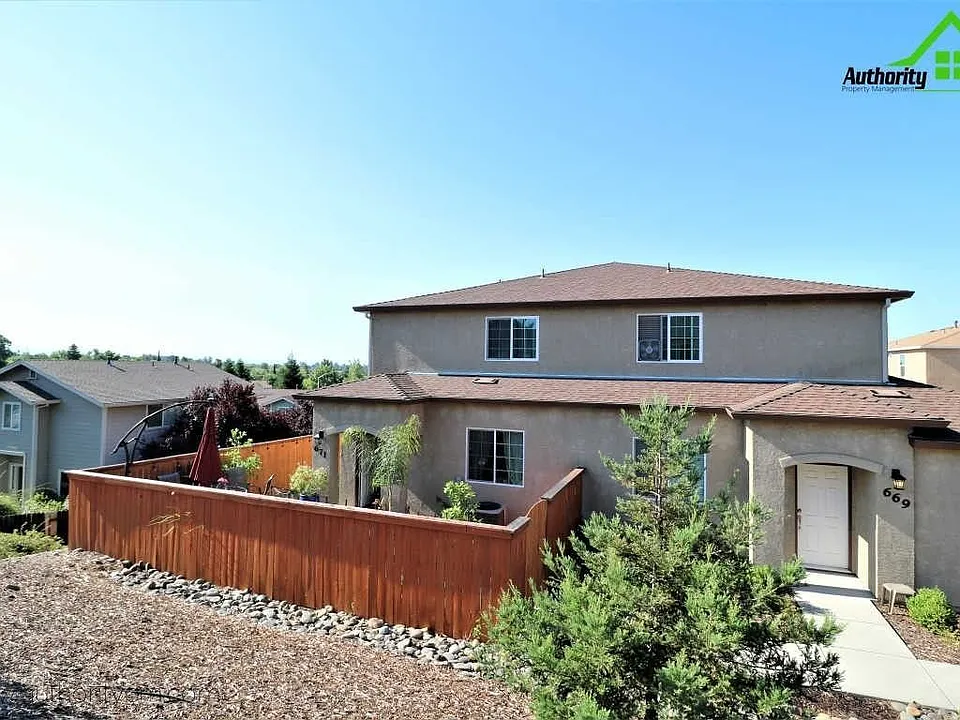 671 Mission De Oro Dr