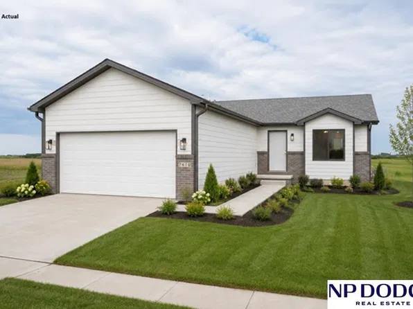 7740 50th St, Lincoln, NE 68514