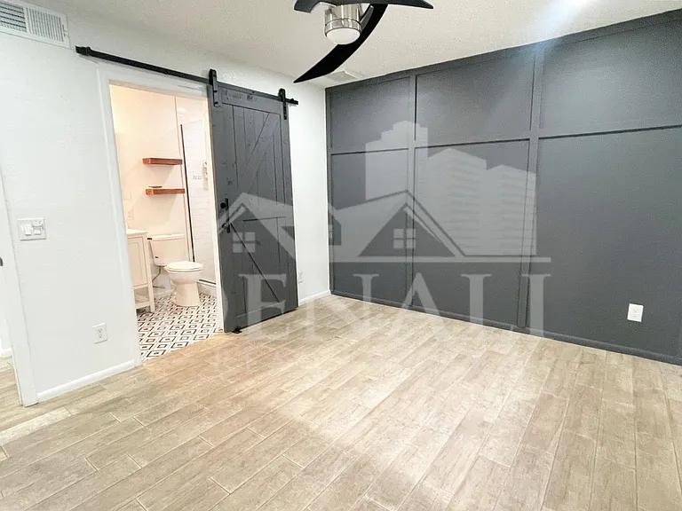 423 S Terry Ln — Photo 12