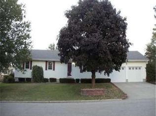 1907 Willow St, Higginsville, MO 64037