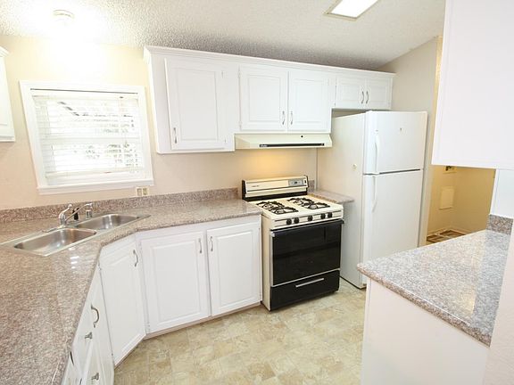 5th image of 730 Spindrift Dr