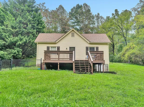 7528 Webb Rd, Boones Mill, VA 24065