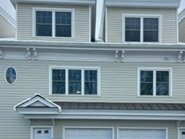 501 Cabot St Unit 2, Beverly, MA 01915