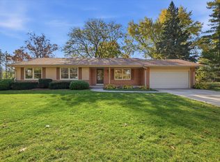 14235 W Maylore Dr, New Berlin, WI 53151