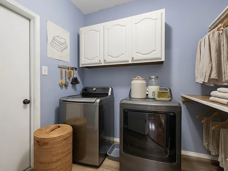3955 Grayling Ln — Photo 13