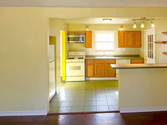 3rd image of 612 Margaret Ave