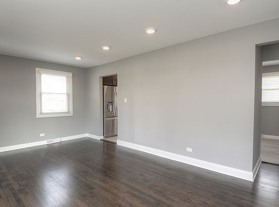 5th image of 471 N Highland Ave