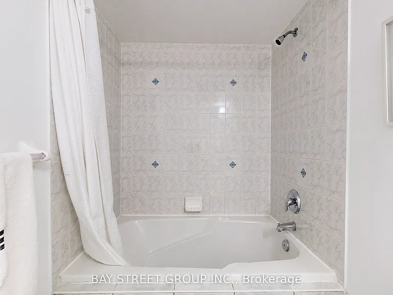 308 John St #212 — Photo 13
