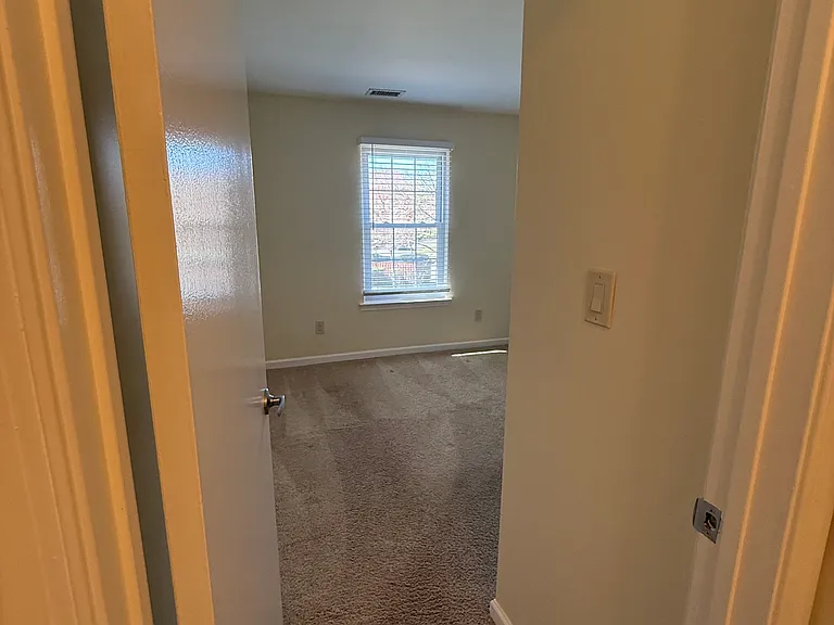 116 Wyndham Pl — Photo 15
