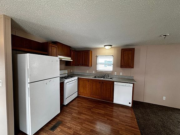 5th image of 30061 Montmorency Dr