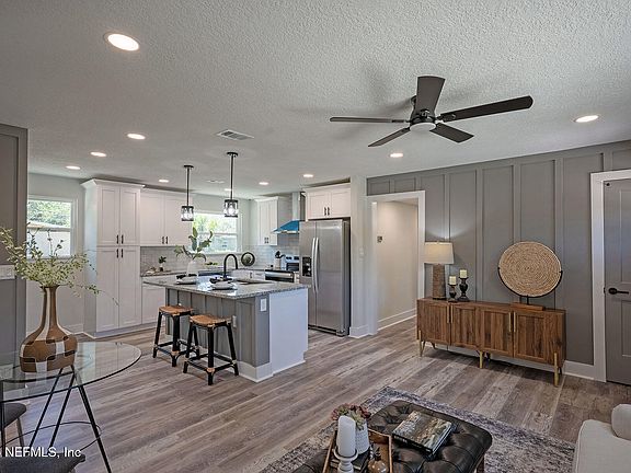4th image of 740 BONITA Road