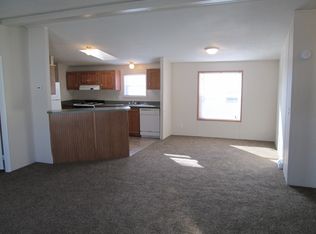 43600 Park Dr W, Clinton Township, MI 48036