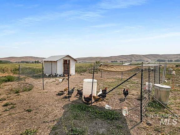 3rd image of 148 Glascock Rd