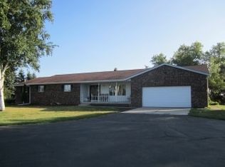 8219 Willow Creek Rd, Oconto, WI 54153