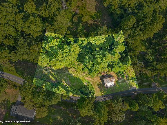 4th image of 1279 Cove Creek Rd